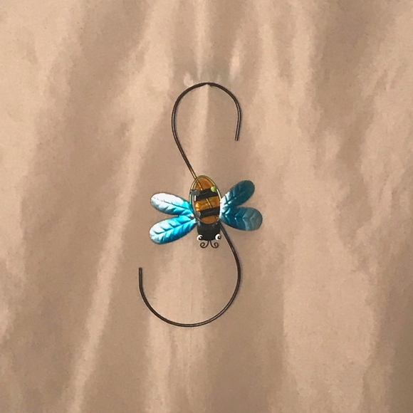 Other - Bumble Bee Wall Hang